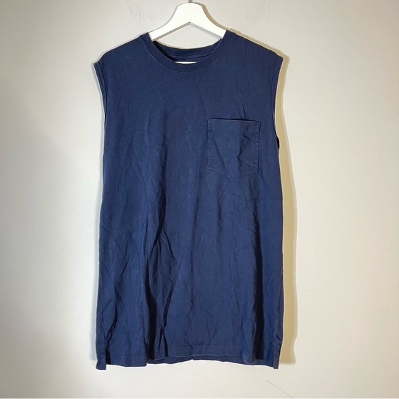 Duluth Trading Co Other - Duluth trading co navy long tail tee muscle tank men’s medium